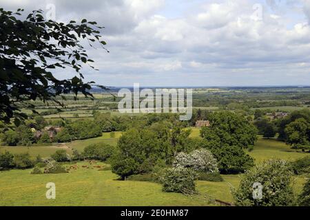 Blick über die Landschaft von Warwickshire vom Edge Hill Stockfoto