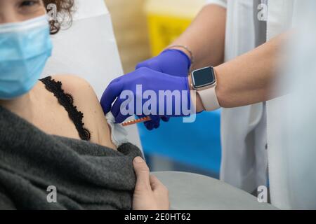 Rom, Italien. Januar 2021. Die ersten Personen geimpften 2021 im Santo Spirito Krankenhaus in Rom (Foto: Matteo Nardone/Pacific Press/Sipa USA) Quelle: SIPA USA/Alamy Live News Stockfoto