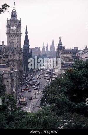 Princes Street, Edinburgh, Schottland im August 1995. Stockfoto