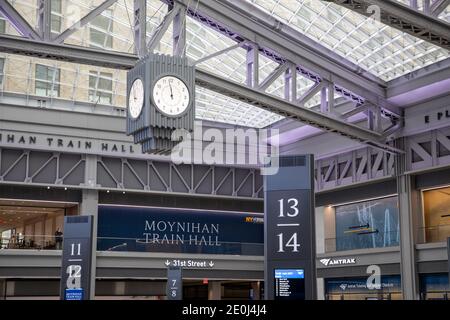 New York, USA, 01. Januar 2021. Nach Jahren der Planung und des Baus enthüllt Amtrak zusammen mit der Long Island Railroad die neue Moynihan Train Hall am New Yorker Bahnhof Pennsylvania.Quelle: Valerio Pucci / Alamy Live News Stockfoto