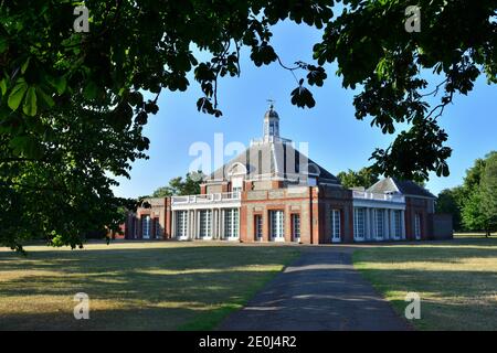 Serpentine Gallery, Kensington Gardens, Hyde Park, West London, Großbritannien Stockfoto