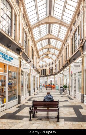 Worthing, 11. Dezember 2020: Das Einkaufszentrum Royal Arcade in Worthing Stockfoto