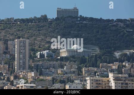 Haifa, Israel - 22. Oktober 2017: Haifa ist eine Stadt in Israel, die sich an der Mittelmeerküste, der Mündung des Kishon Flusses und an den nördlichen Hängen von Mou befindet Stockfoto