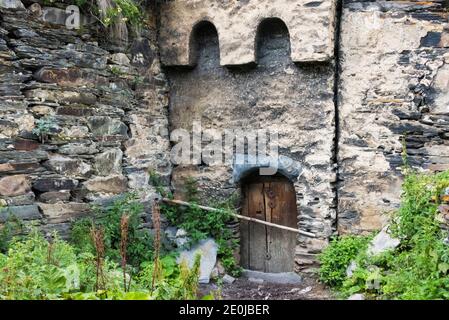 Svan Steinhaus im Kaukasus Berg, Ushguli, Svaneti Region, Georgien Stockfoto