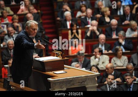 Der französische Premierminister Jean-Marc Ayrault spricht am 3. Juli 2012 bei der Nationalversammlung in Paris an, um das allgemeine politische Programm der französischen Regierung vorzustellen. Foto von Mousse/ABACAPRESS.COM Stockfoto