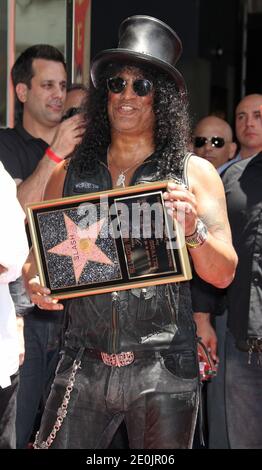 Slash (Saul Hudson) wurde am 10. Juli 2012 mit seinem eigenen Star auf dem Hollywood Walk of Fame in Hollywood, Los Angeles, CA, USA geehrt. (Bild: Slash (Saul Hudson)). Foto von Baxter/ABACAPRESS.COM Stockfoto