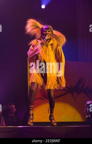 Grace Jones spielt während der Freak Out Night im Rahmen des Montreux Jazz Festival 2012, in Montreux, Schweiz am 17. Juli 2012. Foto von Loona/ABACAPRESS.COM Stockfoto