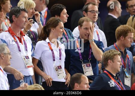 Der Herzog William und die Herzogin Catherine von Cambridge nehmen am 6. Tag der Olympischen Spiele im Velodrome in London, Großbritannien, am 2. August 2012 am Cycling Teil. Foto von Gouhier-Guibbaud-JMP/ABACAPRESS.COM Stockfoto