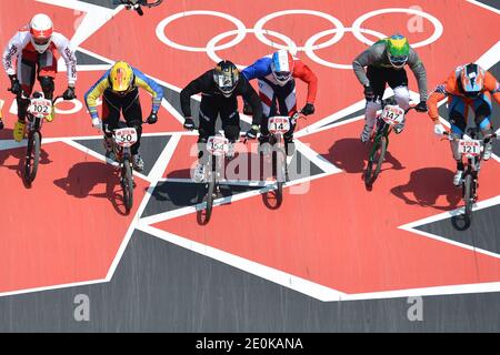 Emilio Andres Falla Buchely aus Ecuador, Kurt Pickard aus Neuseeland, Quentin Caleyron aus Frankreich, Renato Rezende aus Brasilien und Raymon Van der Biezen aus den Niederlanden treten am 2012 9. august 2012 bei der Horse Guards Parade in London bei der BMX-Streckenhitze an. Foto von Gouhier-Guibbaud-JMP/ABACAPRESS.COM Stockfoto