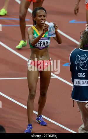 Die Äthiopierin Meseret Defar gewinnt die Goldmedaille bei den 5000 Meter Frauen bei den Olympischen Spielen 2012 in London, Großbritannien am 10. August 2012. Foto von Henri Szwarc/ABACAPRESS.COM Stockfoto