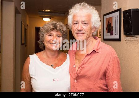 Jacqueline Franjou mit dem Regisseur und Schauspieler Jean-Luc Moreau nach der Präsentation von Eric Assous' Stück 'Les Conjoints' während des Festival de Ramatuelle in Ramatuelle, Frankreich am 10. August 2012. Phot von Cyril Bruneau/ABACAPRESS.COM Stockfoto