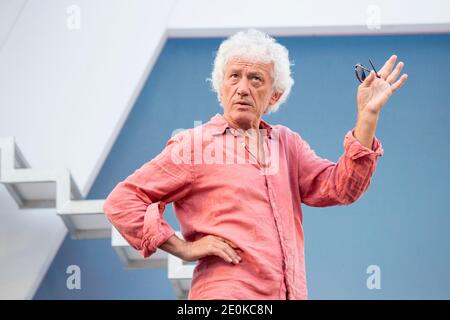 Regisseur und Schauspieler Jean-Luc Moreau präsentiert Eric Assous' Stück 'Les Conjoints' während des Festival de Ramatuelle in Ramatuelle, Frankreich am 10. August 2012. Phot von Cyril Bruneau/ABACAPRESS.COM Stockfoto