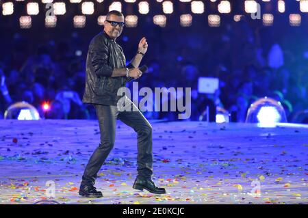 George Michael tritt bei der Abschlussfeier der Olympischen Spiele 2012 in London am 12. August 2012 im Olympiastadion in London auf. Rio de Janeiro wird Gastgeber der Olympischen Spiele 2016. Foto von Gouhier-Guibbaud-JMP/ABACAPRESS.COM Stockfoto