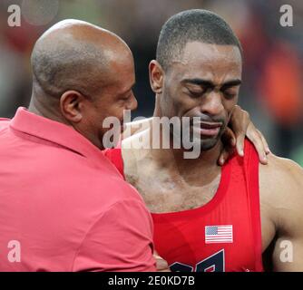 Der US-Spitzensprinter Tyson Gay und Jamaikas ehemaliger 100-Meter-Weltrekordhalter Asafa Powell haben Drogentests nicht bestanden. Gay, 30, der zweitschnellste Mann über 100 m, wurde am Freitag, den 12. Juli 2013 von der US-Anti-Doping-Agentur darüber informiert, dass seine A-Stichprobe aus einem Test außerhalb des Wettbewerbs im Mai ein positives Ergebnis gebracht hatte. Powell, der viertschnellste aller Zeiten, war positiv für ein verbotenes Stimulans bei den jamaikanischen Meisterschaften im Juni. File photo : USA's Tyson Gay und Maurice Green nach dem Männer-100m-Finale im Olympiastadion während der Olympischen Sommerspiele 2012 in London im Olympic Park in Stratford, London am 9. August 201 Stockfoto