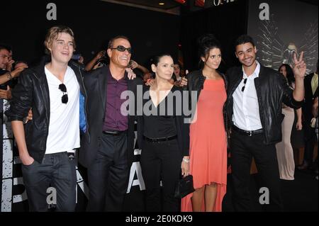 Jean-Claude Van Damme kommt am 15. August 2012 bei Lionsgate Films' The Expendables 2 Premiere in Los Angeles, Ca, USA, an. Foto von Lionel Hahn/ABACAPRESS.COM Stockfoto