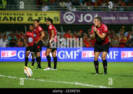 RC Toulon's Jonny Wilkinson beim französischen Top 14 Rugby Spiel USAP gegen RC Toulon. RCT gewann 15 - 21. Am 18. August 2012 im Aime Giral Stadion in Perpignan, Südfrankreich. Foto von Michel Clementz/ABACAPRESS.COM Stockfoto