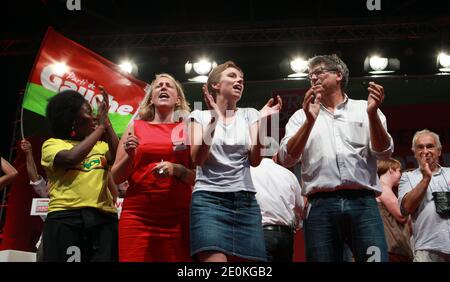 Jean-Luc Melenchon, Vorsitzender der Parti de Gauche (FG), hält eine Rede zur Eröffnung des "Estivales du Front de Gauche", des Sommerkongresses der Linkspartei (Parti de Gauche) in Saint Martin d'Heres, bei Grenoble, Frankreich, am 24. August 2012. Fotos von Vincent Dargent/ABACAPRESS.COM Stockfoto