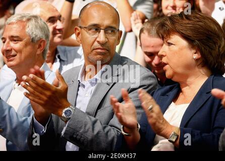 Nationalversammlung Claude Bartolone, Nummer 2 der Sozialistischen Partei Harlem Desir, erste Sekretärin der Sozialistischen Partei (PS) Martine Aubry sind während des dritten Tages der jährlichen Sommeruniversität der Sozialistischen Partei (PS) in La Rochelle im Südwesten Frankreichs am 26. August 2012 abgebildet. Die jährliche Sommeruniversität der Sozialistischen Partei (PS) findet vom 24. Bis 26. August in La Rochelle statt. Foto von Patrick Bernard/ABACAPRESS.COM Stockfoto