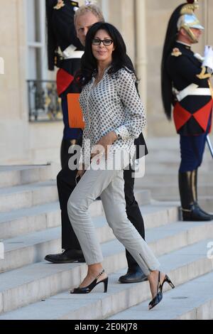 Die französische Juniorministerin für französisches Leben im Ausland und Francophonie Yamina Benguigui kommt zur Eröffnung der 20. Jährlichen Botschafterkonferenz am 27. August 2012 im Präsidentenpalast Elysee in Paris, Frankreich. Foto von Christophe Guibbaud/ABACAPRESS.COM Stockfoto