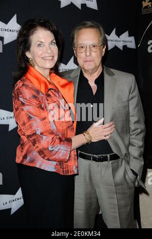 William Friedkin und Sherry Lansing bei der Premiere von Killer Joe am 29. August 2012 in der Cinematheque de Paris, Paris, Frankreich. Foto von Alban Wyters/ABACAPRESS.COM Stockfoto