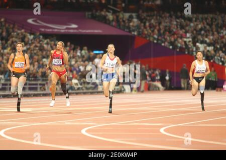 Die französische Marie-Amelie le fur gewann am 2. September 2012 im Olympiastadion in London, Großbritannien, das 100 Meter T44-Finale der Frauen bei den Paralympischen Spielen 2012 in London. Foto von Pasco/ABACAPRESS.COM Stockfoto