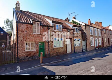 Eine Terrasse mit Häusern im Somerset Dorf Nether Stowey Stockfoto