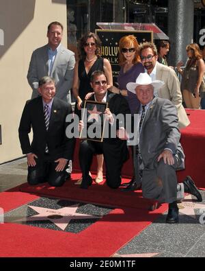 Vince Gill, Amy Grant, Reba McEntyre und Tony Brown beim Besuch von Vince Gill mit Star auf dem Hollywood Walk of Fame geehrt, der am 6. September 2012 auf dem 6901 Hollywood Boulevard in Hollywood, Los Angeles, CA, USA, stattfand. Foto von Tony DiMaio/ABACAPRESS.COM Stockfoto