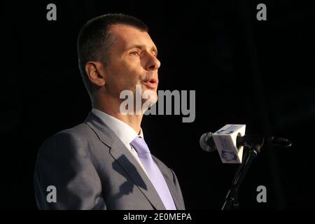 Der Eigentümer von Brooklyn Nets Mikhail Prokhorov hält seine Rede während der Enthüllung des Barclays Center, einer Mehrzweck-Indoor-Arena in Brooklyn, New York City, NY, USA, am 21. September 2012. Foto von Charles Guerin/ABACAPRESS.COM Stockfoto