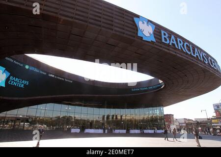 Allgemeine Ansicht des Barclays Center, einer Mehrzweck-Indoor-Arena, die am 21. September 2012 in Brooklyn, New York City, NY, USA enthüllt wurde. Foto von Charles Guerin/ABACAPRESS.COM Stockfoto