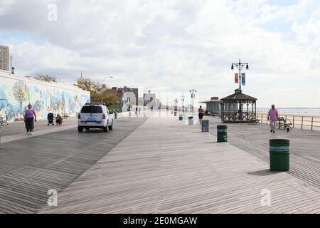 Blick auf Coney Island. Coney Island ist eine Halbinsel und Strand am Atlantischen Ozean im südlichen Brooklyn, NY, USA am 20. September 2012. Foto von Marie Psaila/ABACAPRESS.COM Stockfoto