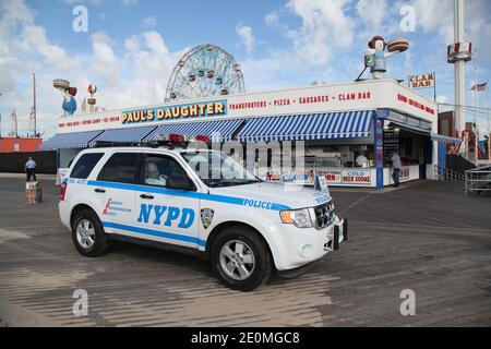 Blick auf Coney Island. Coney Island ist eine Halbinsel und Strand am Atlantischen Ozean im südlichen Brooklyn, NY, USA am 20. September 2012. Foto von Marie Psaila/ABACAPRESS.COM Stockfoto