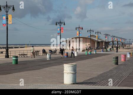 Blick auf Coney Island. Coney Island ist eine Halbinsel und Strand am Atlantischen Ozean im südlichen Brooklyn, NY, USA am 20. September 2012. Foto von Marie Psaila/ABACAPRESS.COM Stockfoto