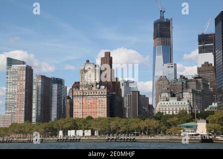 Blick auf den im Bau befindlichen Freedom Tower (New Yorks höchstes Gebäude), der am 16. september 2012 über den Hudson River in New York City, NY, USA, zu sehen ist. Foto von Marie Psaila/ABACAPRESS.COM Stockfoto