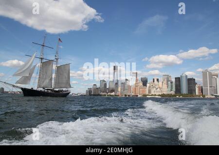 Blick auf die Skyline von Manhattan, mit dem World Trade Center und dem Freedom Tower (New Yorks höchstes Gebäude) über den Hudson River in New York City, NY, USA am 16. september 2012. Foto von Marie Psaila/ABACAPRESS.COM Stockfoto