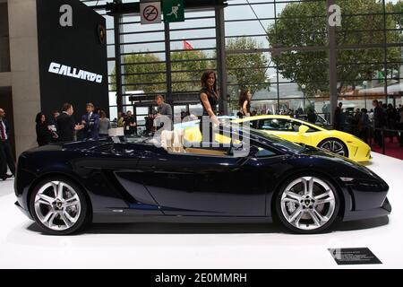 Der Lamborghini Gallardo wurde am 27. September 2012 während der Pressetage des Pariser Automobilsalon 2012 (Mondial de l'Automobile) in Paris, Frankreich, ausgestellt. Die alle zwei Jahre stattfindende Auto-Show findet vom 29. September bis 14. Oktober statt. Mehr als 100 Weltpremieren werden erwartet. Foto von Marco Vitchi/ABACAPRESS.COM Stockfoto