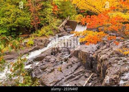 Flinton Falls Conservation Area Lennox Addington County Flinton Ontario Kanada Im Herbst Stockfoto