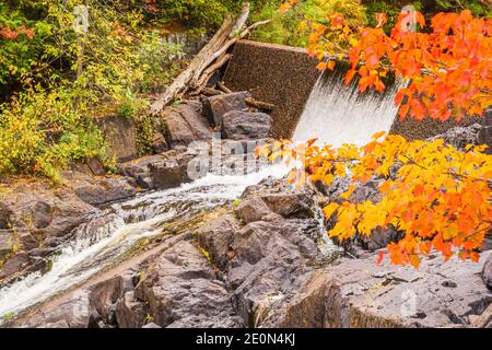 Flinton Falls Conservation Area Lennox Addington County Flinton Ontario Kanada Im Herbst Stockfoto