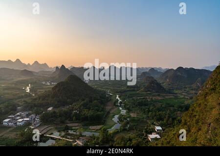 Karstgebirge in Guilin China Stockfoto