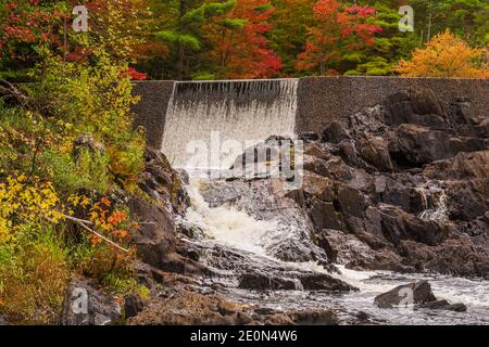 Flinton Falls Conservation Area Lennox Addington County Flinton Ontario Kanada Im Herbst Stockfoto