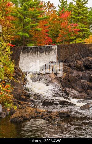 Flinton Falls Conservation Area Lennox Addington County Flinton Ontario Kanada Im Herbst Stockfoto