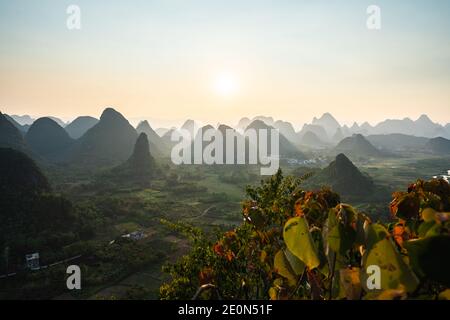 Karstgebirge in Guilin China Stockfoto