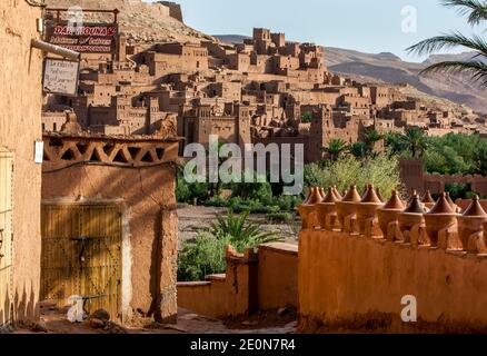 Die herrliche befestigte Stadt Ait Benhaddou, im Hohen Atlas von Marokko gelegen. Die riesige Festung Stockfoto