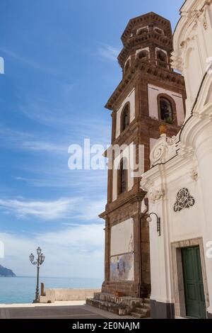 Stiftskirche Santa Maria Maddalena Büßer in Atrani on Die Amalfiküste von Italien Stockfoto