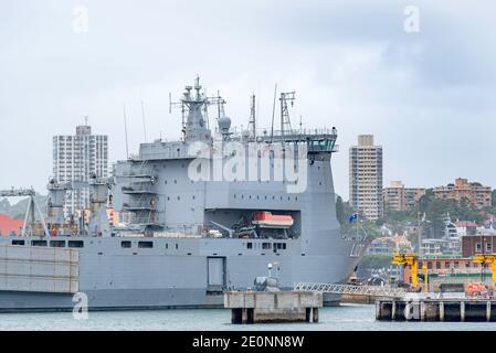 HMAS Choules auf Garden Island ist eine Bay Class Landung Schiff, das von der Royal Fleet Auxiliary (RFA) erworben wurde Royal Australian Navy (RAN) im Jahr 2011 Stockfoto