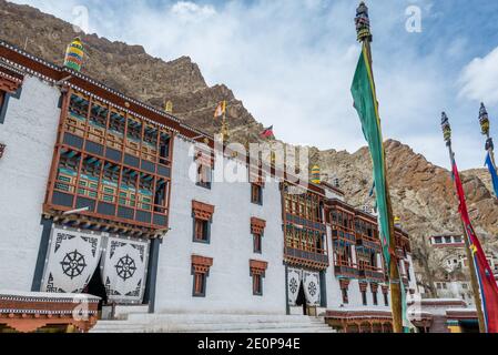 Tibetische traditionelle Gebäude und Platz des Hemis Kloster in Leh, Ladakh, Jammu und Kaschmir Stockfoto