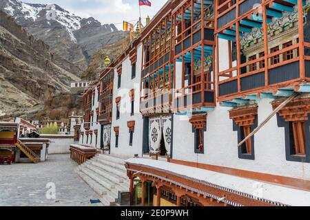 Tibetische traditionelle Gebäude und Platz des Hemis Kloster in Leh, Ladakh, Jammu und Kaschmir Stockfoto