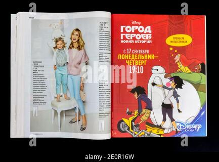 Das Innere der russischen Zeitschrift 'Burda', september 2018. Stockfoto