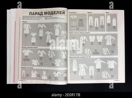 Das Innere der russischen Zeitschrift 'Burda', september 2018. Stockfoto