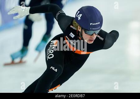 HEERENVEEN, NIEDERLANDE - 2. JANUAR: Jens van t Wout während der Niederländischen Nationalmeisterschaften Allround Shorttrack bei Thialf Icerink am 2. Januar 2 Stockfoto