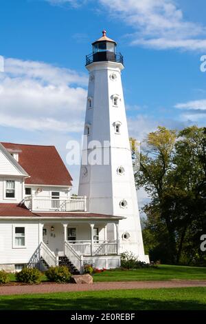 Der North Point Leuchtturm auf einem schönen Herbst sagen. Milwaukee, Wisconsin, USA Stockfoto